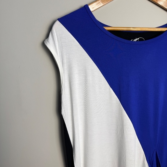 LNBF Terrera Women's Sleeveless Slit Back Bamboo Blouse Purple/White Size Medium - Picture 3 of 13